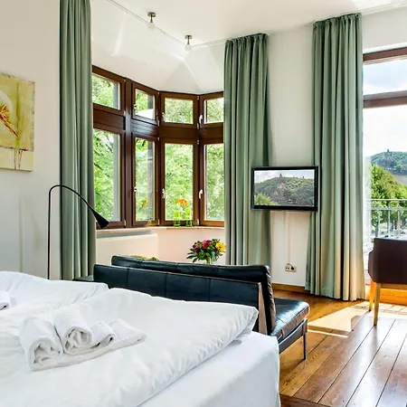 Vinum Hotel 4*